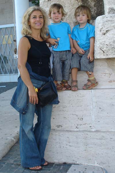 Pina, Mark and Adrian on the steps of the Farnesina
